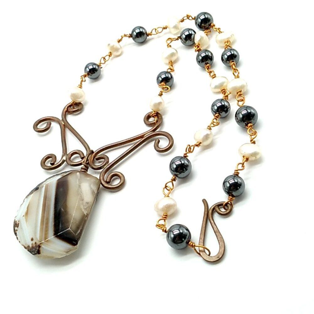Artisan Brass Copper Wire Wrapped Agate Gemstone White fresh Water &Black Pearls